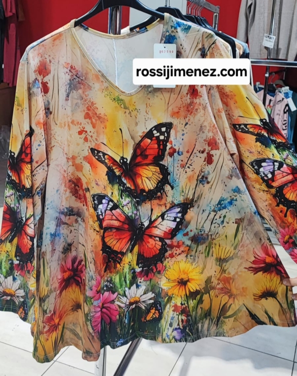 Camiseta Maxi Impresión Mariposas Valle (Talla única 48 a 60 aprox.)
