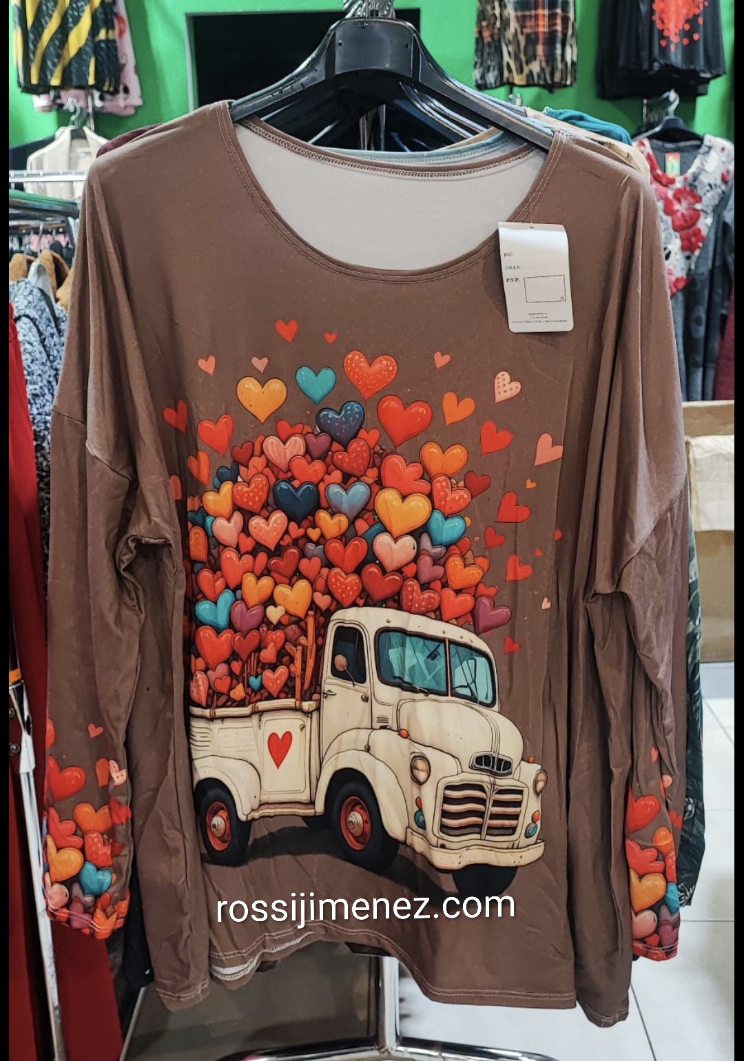 Camiseta Impresión Camioneta Corazones (Talla única 46 a 54 aprox.)