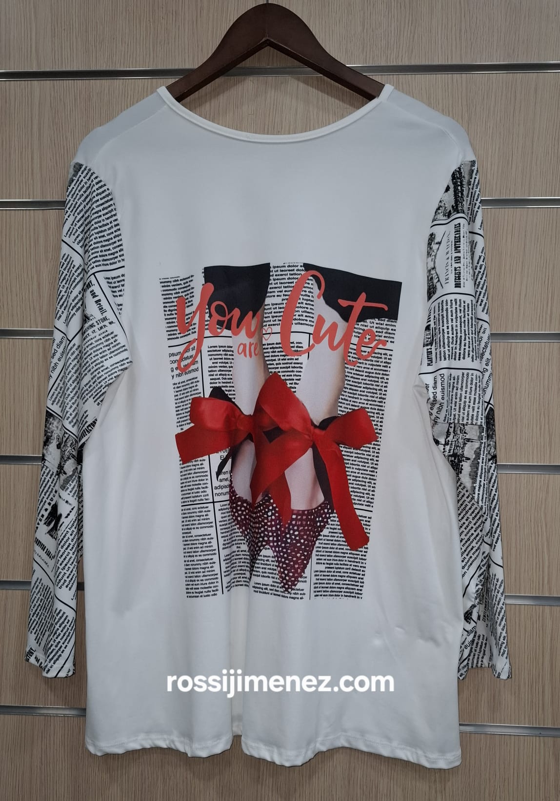 Camiseta Impresión Zapatos Rojos (Talla única 44 a 50 aprox.) - Imagen 2